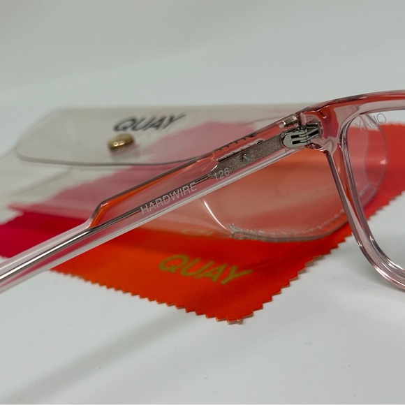 Quay Hardwire crystal pink frame blue light glasses - Picture 6 of 13